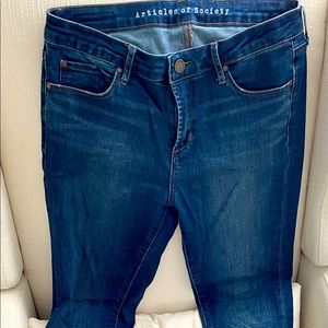 Articles of society dark wash skinny jeans excellent condition